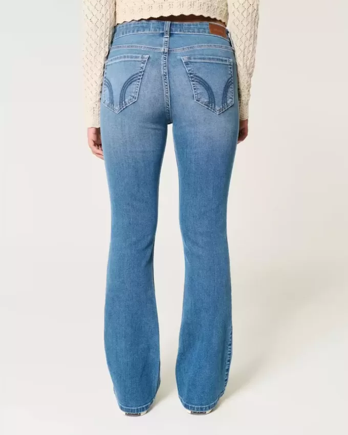 Blugi bootcut cu talie medie cu spalare medie Blugi bootcut cu talie medie cu spalare medie