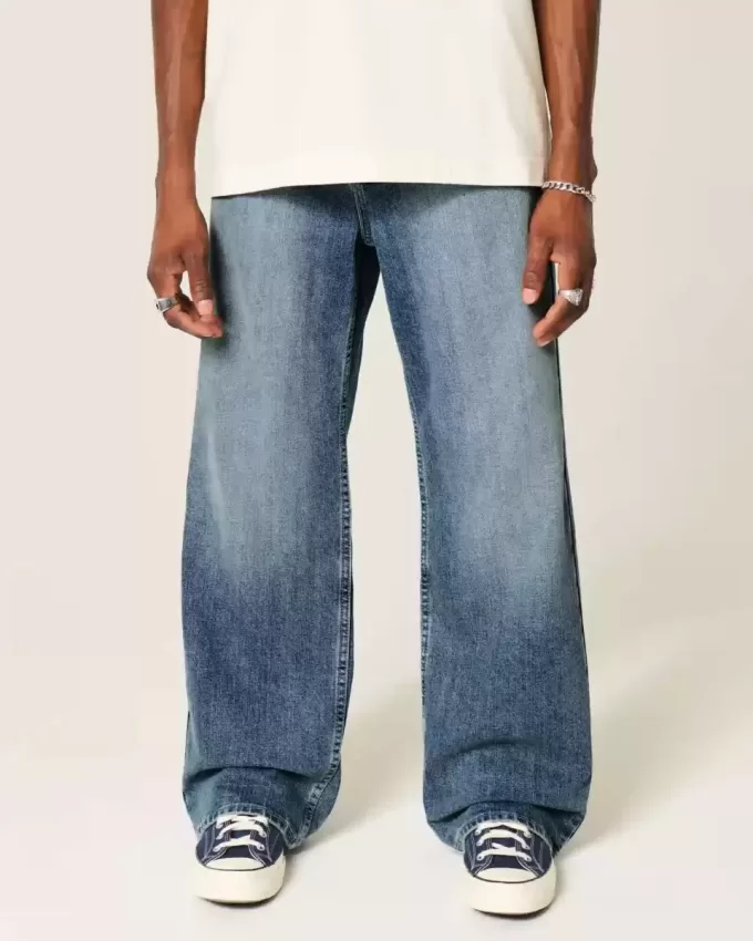 Blugi bootcut largi cu spalare medie Blugi bootcut largi cu spalare medie