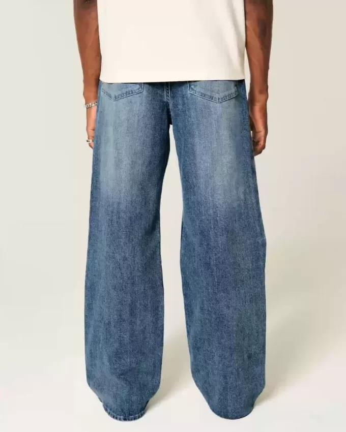 Blugi bootcut largi cu spalare medie Blugi bootcut largi cu spalare medie