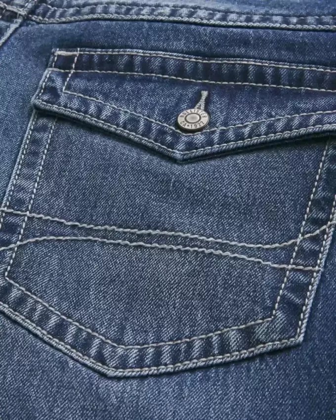 Blugi bootcut largi la culoare închisă Blugi bootcut largi la culoare închisă