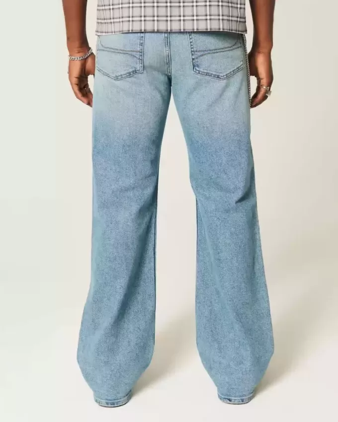 Blugi bootcut relaxați cu spălare medie Blugi bootcut relaxați cu spălare medie