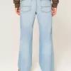 Blugi bootcut relaxați cu spălare ușoară Blugi bootcut relaxați cu spălare ușoară
