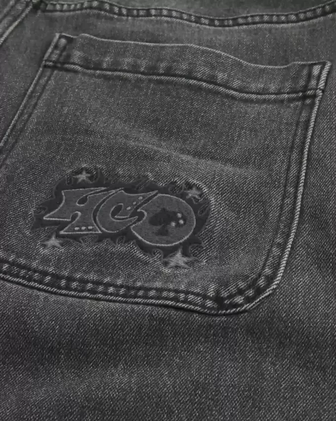 Blugi largi cu logo negru spalat Blugi largi cu logo negru spalat