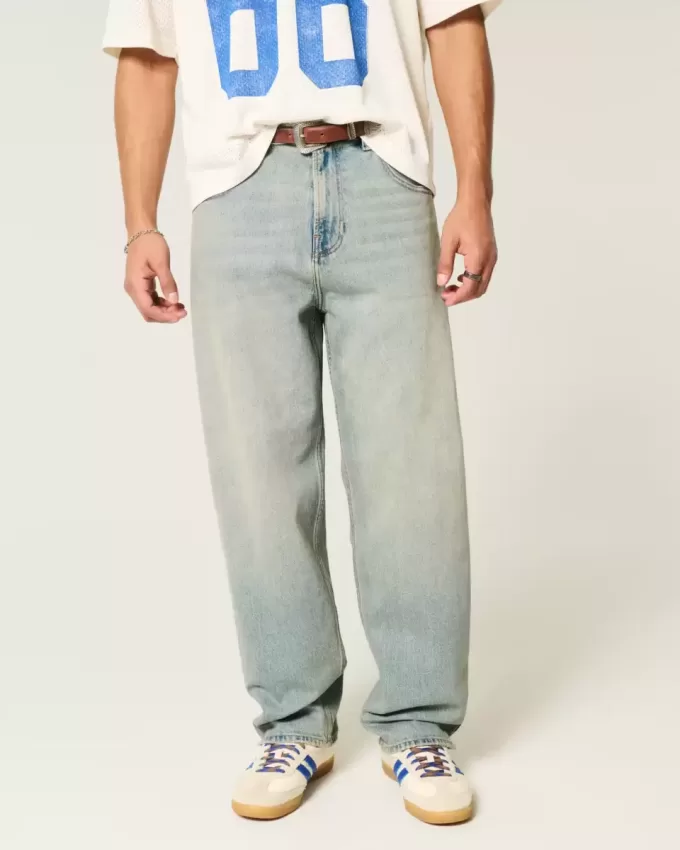 Blugi largi skater cu zaruri brodate cu spalare usoara Blugi largi skater cu zaruri brodate cu spalare usoara