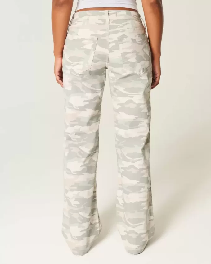 Blugi largi Y2K Camo cu talie joasa si curbate Blugi largi Y2K Camo cu talie joasa si curbate