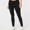 Blugi negri super skinny cu talie joasă Blugi negri super skinny cu talie joasă