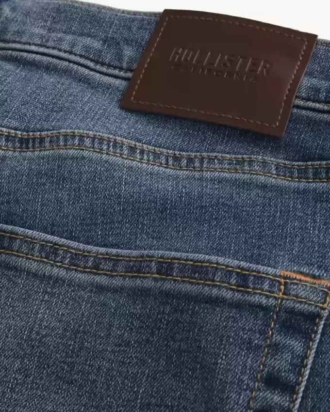 Blugi skinny atletici cu spalare medie Blugi skinny atletici cu spalare medie