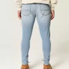 Blugi skinny atletici cu spalare usoara Blugi skinny atletici cu spalare usoara