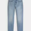 Blugi skinny atletici cu spalare usoara Blugi skinny atletici cu spalare usoara