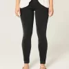 Blugi skinny negri, cu talie mijlocie, spalati Blugi skinny negri, cu talie mijlocie, spalati