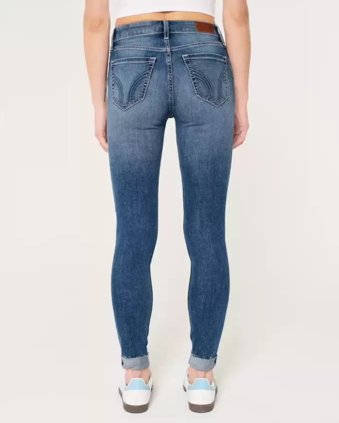 Blugi super skinny cu talie înaltă, rupte, cu spălare medie Blugi super skinny cu talie înaltă, rupte, cu spălare medie