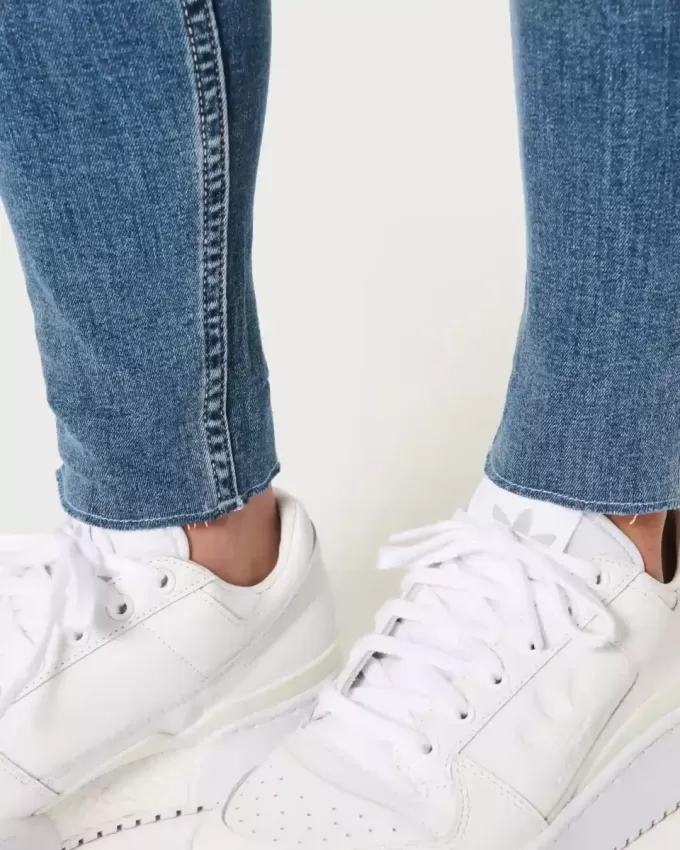Blugi super skinny, cu talie înaltă, rupte, cu spălare medie Blugi super skinny, cu talie înaltă, rupte, cu spălare medie