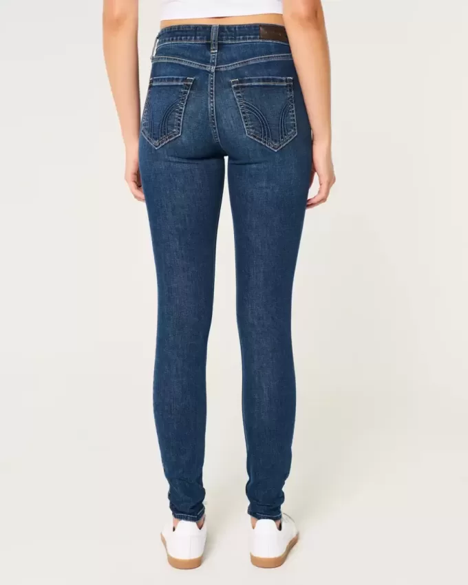 Blugi super skinny cu talie înaltă, rupte, spălate la culoare Blugi super skinny cu talie înaltă, rupte, spălate la culoare