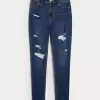 Blugi super skinny cu talie înaltă, rupte, spălate la culoare Blugi super skinny cu talie înaltă, rupte, spălate la culoare