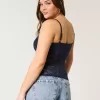 Cami cu dantelă peste tot Cami cu dantelă peste tot