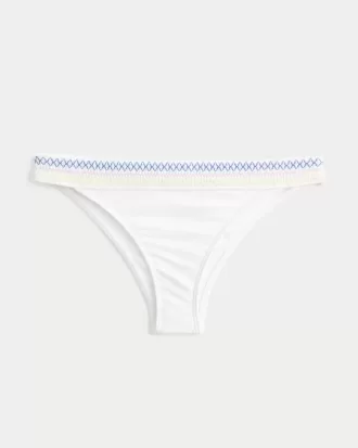 Cea mai obraznică fund de bikini cu talie înaltă