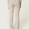 Gilly Hicks, pulover confortabil din tricot, pantaloni cu talie pliabilă Gilly Hicks, pulover confortabil din tricot, pantaloni cu talie pliabilă