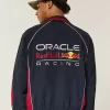 Jachetă de antrenament grafică Oracle Red Bull Racing Jachetă de antrenament grafică Oracle Red Bull Racing