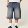 Jumătate de pantaloni din denim cu spălare medie Jumătate de pantaloni din denim cu spălare medie