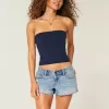 Mini pantaloni scurți din denim brodat cu talie foarte joasă Mini pantaloni scurți din denim brodat cu talie foarte joasă
