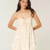 Mini rochie Babydoll cu volane fara bretele Mini rochie Babydoll cu volane fara bretele