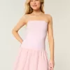 Mini-rochie fără bretele, țesătă din tricot, cu talie căzută Mini-rochie fără bretele, țesătă din tricot, cu talie căzută