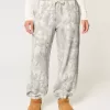 Pantaloni de jogging camo baggy fleece Pantaloni de jogging camo baggy fleece