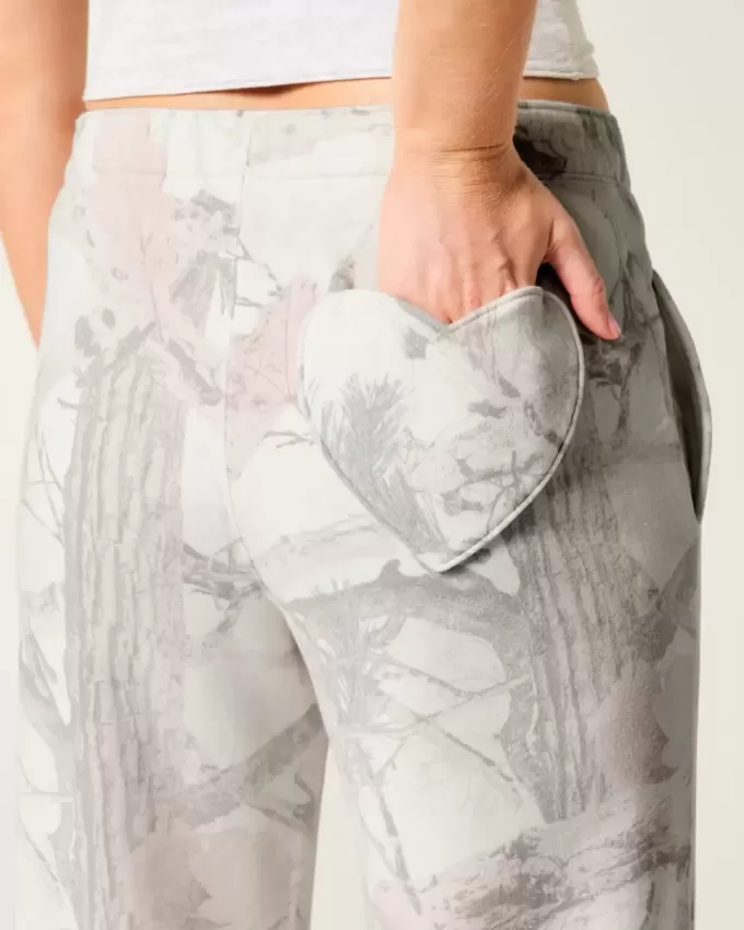 Pantaloni de sport cu picioare largi Camo Pocket Heart Pantaloni de sport cu picioare largi Camo Pocket Heart