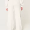 Pantaloni de sport cu picioare largi XOXO grafic Pantaloni de sport cu picioare largi XOXO grafic