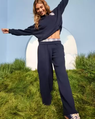 Pantaloni de sport largi
