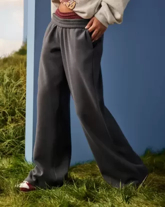 Pantaloni de sport largi