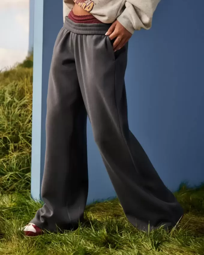 Pantaloni de sport largi Pantaloni de sport largi