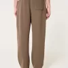 Pantaloni de sport largi