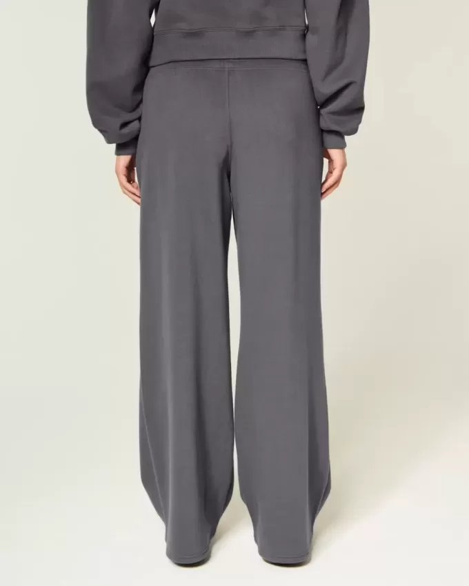Pantaloni de sport largi Pantaloni de sport largi