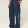 Pantaloni de sport largi din clasa ’26 Pantaloni de sport largi din clasa ’26