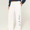 Pantaloni de sport largi din clasa ’26 Pantaloni de sport largi din clasa ’26