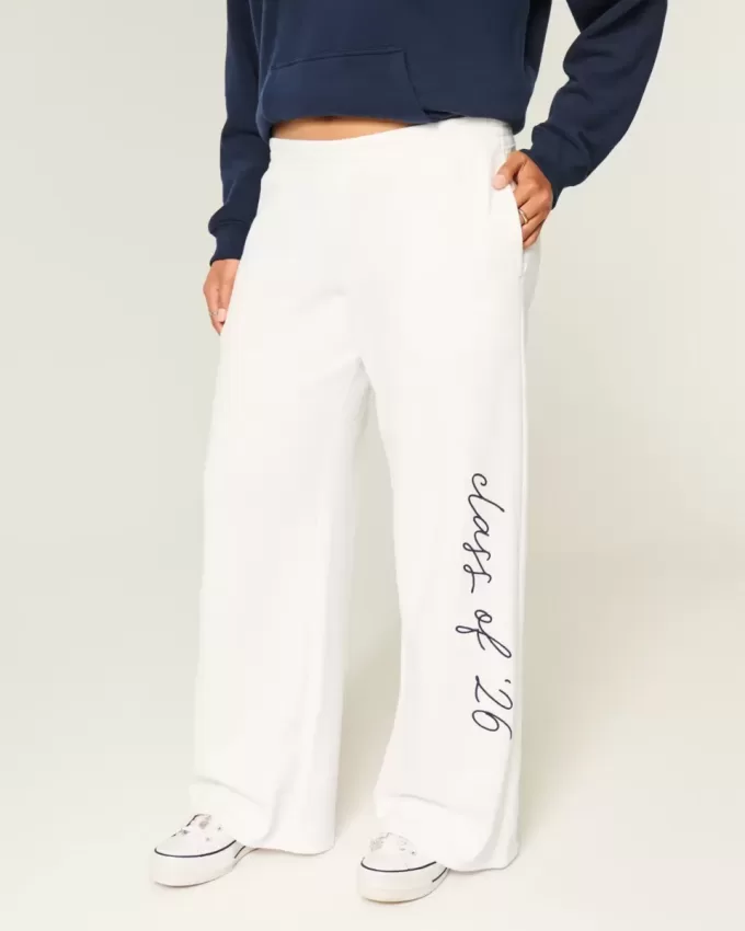 Pantaloni de sport largi din clasa ’26 Pantaloni de sport largi din clasa ’26