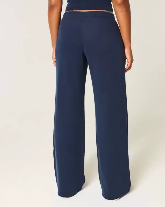 Pantaloni de sport largi din clasa ’26 Pantaloni de sport largi din clasa ’26