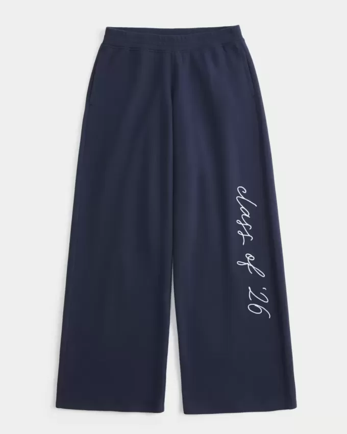 Pantaloni de sport largi din clasa ’26 Pantaloni de sport largi din clasa ’26