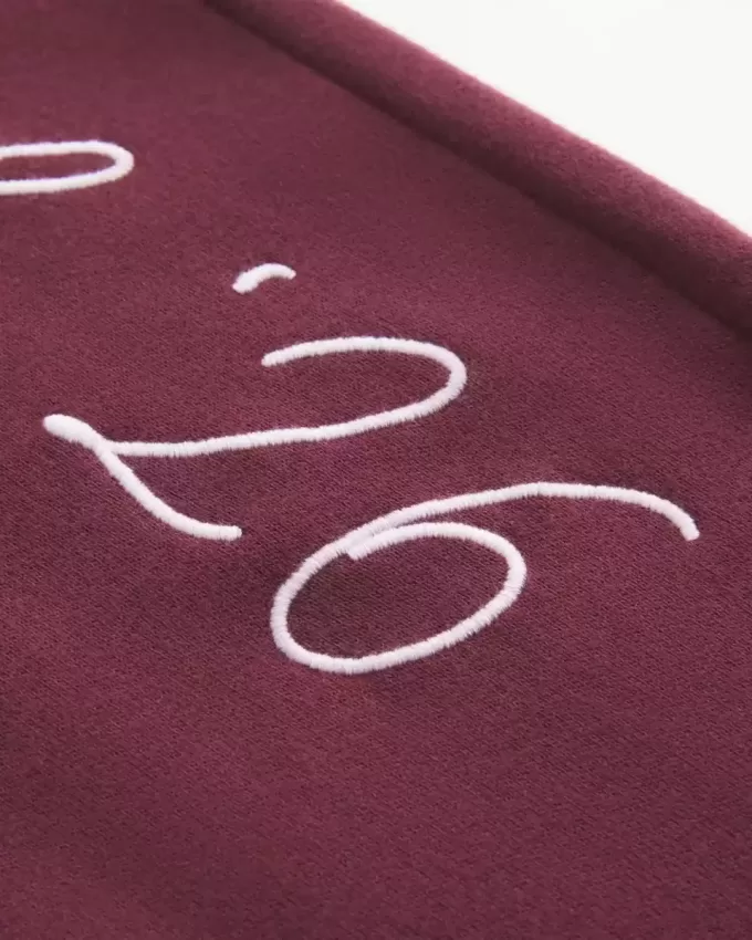 Pantaloni de sport largi din clasa ’26 Pantaloni de sport largi din clasa ’26