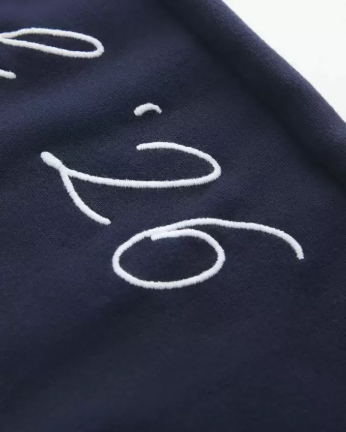 Pantaloni de sport largi din clasa ’26 Pantaloni de sport largi din clasa ’26