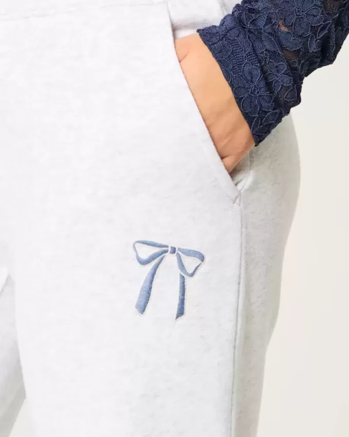 Pantaloni de trening drepti cu fundă Pantaloni de trening drepti cu fundă