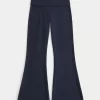 Pantaloni evazați cu talie pliabilă cu grafic Aloha Pantaloni evazați cu talie pliabilă cu grafic Aloha
