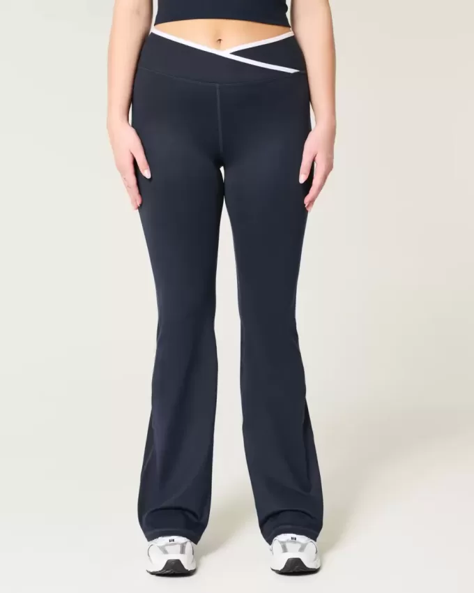 Pantaloni evazați cu vârful Gilly Hicks Active Recharge Pantaloni evazați cu vârful Gilly Hicks Active Recharge