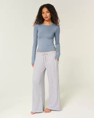 Pantaloni largi, confortabili, cu nervuri