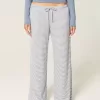 Pantaloni largi, confortabili, cu nervuri Pantaloni largi, confortabili, cu nervuri