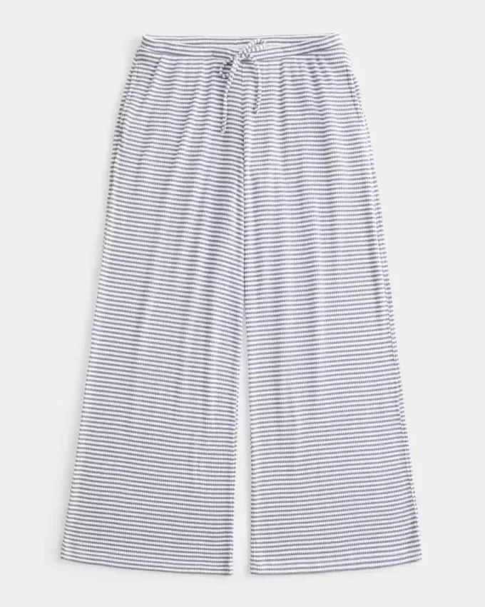 Pantaloni largi, confortabili, cu nervuri Pantaloni largi, confortabili, cu nervuri