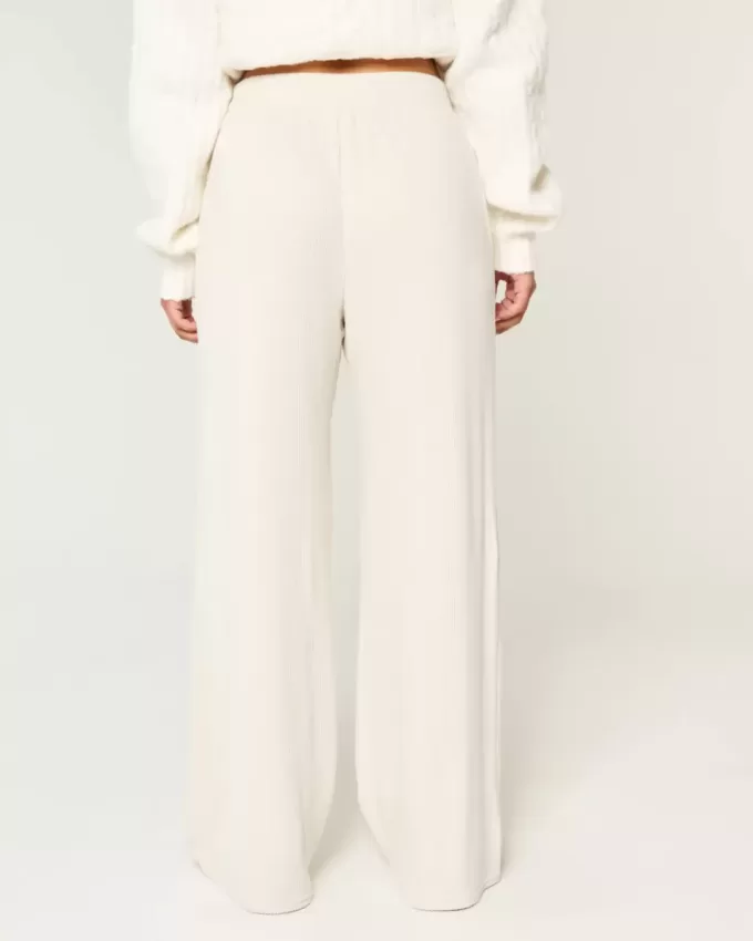 Pantaloni largi cu coaste confortabile Pantaloni largi cu coaste confortabile