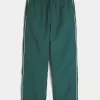 Pantaloni largi de sport