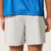 Pantaloni scurți activi hibridi la jumătatea coapsei Pantaloni scurți activi hibridi la jumătatea coapsei